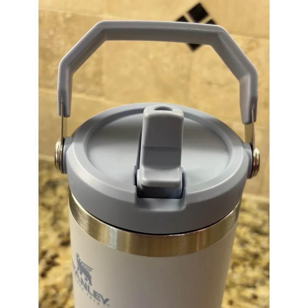 STANLEY IceFlow Stainless Steel Tumbler with Straw - Vacuum Insulated Bottle - Picture 2 of 3